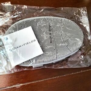 🆕️ Rodan + Fields Soft Grey Silicone Body Brush Scrubber